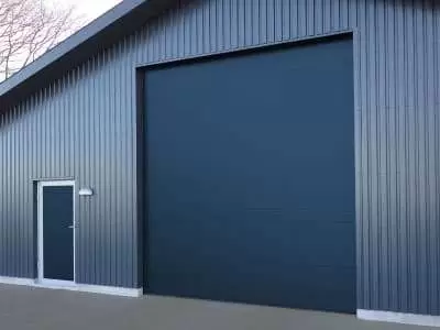 Боковая дверь Боковая дверь